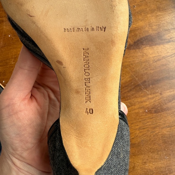 Manolo Blahnik Grey Wool D’Orsay Kitten Heels size 40 - Picture 2 of 8